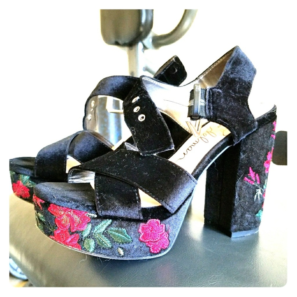 Libby Edelman high heels